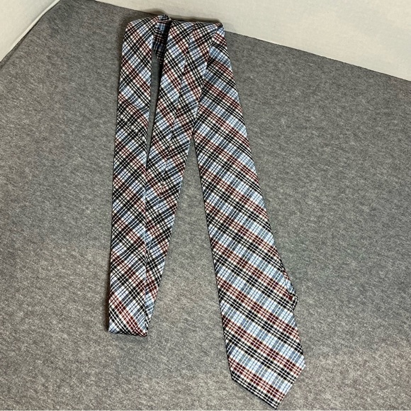Original Penguin silk plaid tie. - Picture 1 of 10